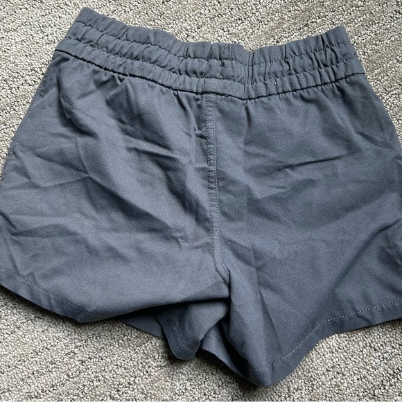 The North Face girls shorts. - Picture 3 of 4